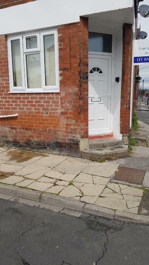 Ferienwohnung Tuii Appart, Cleveleys Road Holbeck Leeds  Exterior foto